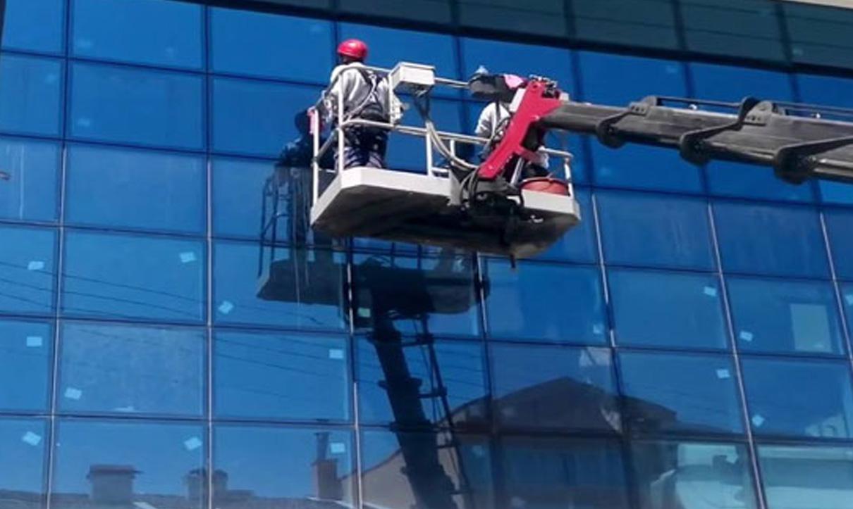 Dış Cephe Cam Temizliği